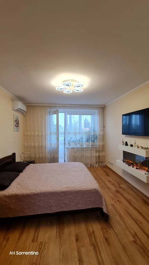 Sale of a 2-room apartment 72 m² with furniture and appliances!