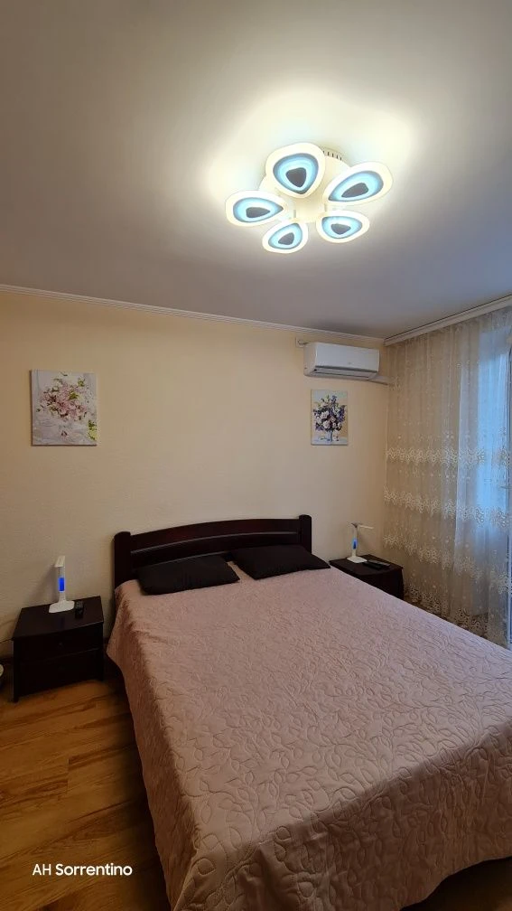 Sale of a 2-room apartment 72 m² with furniture and appliances!