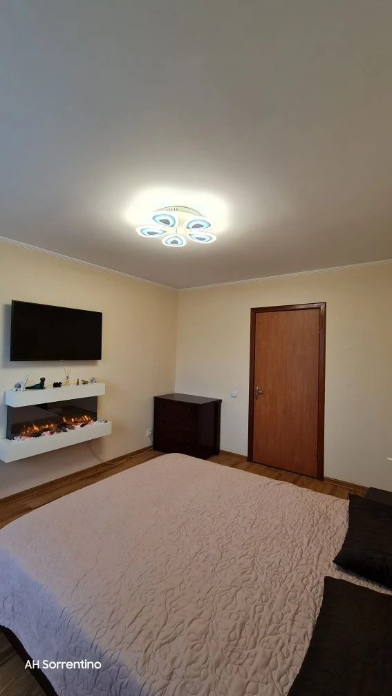 Sale of a 2-room apartment 72 m² with furniture and appliances!
