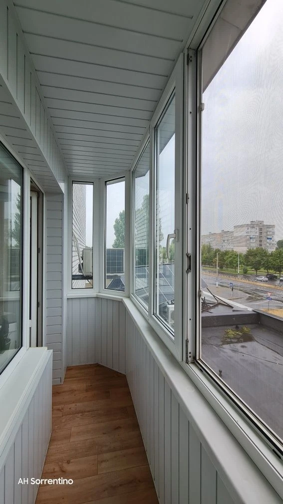Sale of a 2-room apartment 72 m² with furniture and appliances!