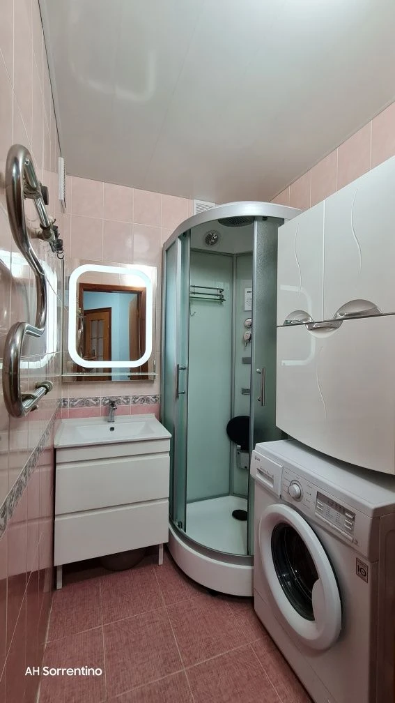 Sale of a 2-room apartment 72 m² with furniture and appliances!