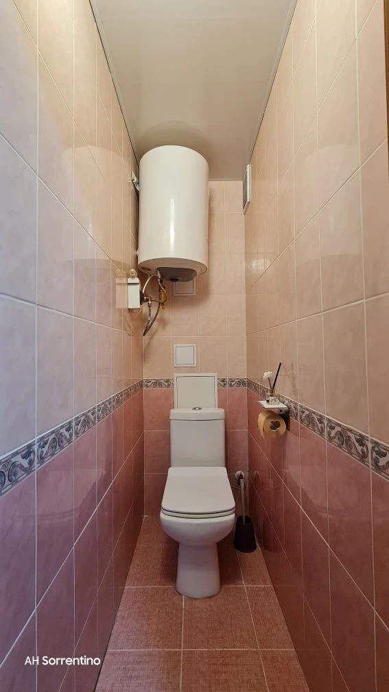 Sale of a 2-room apartment 72 m² with furniture and appliances!