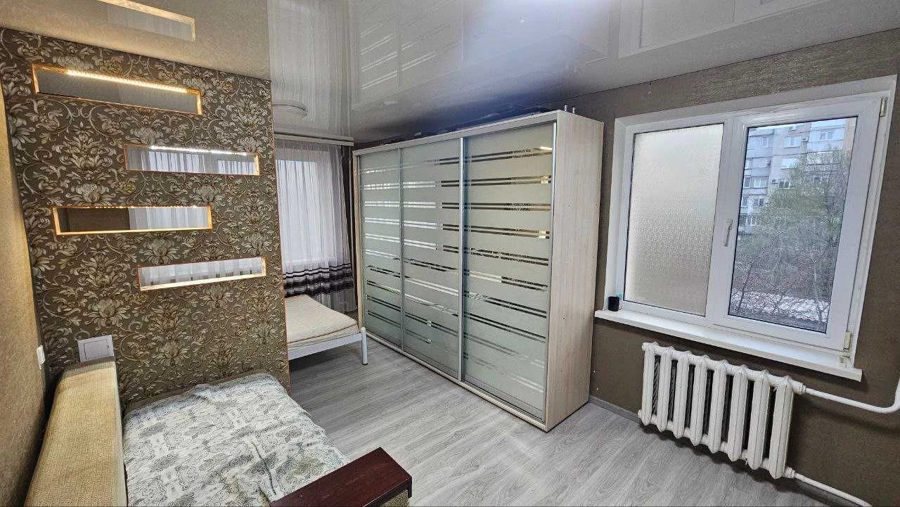 Sale of a 3-bedroom apartment near the embankment