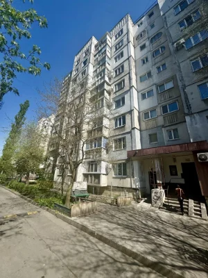 Двухкомнатная квартира с балконом и лоджией