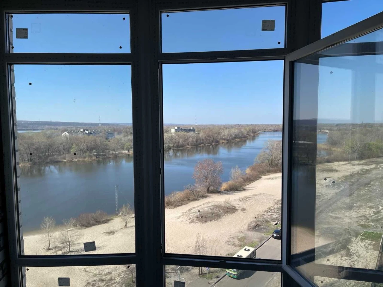 Apartments for sale in a new building (ready to move in, renovated). No commission