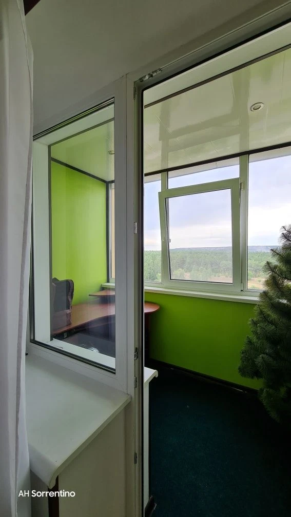 Spacious 2-bedroom apartment near Park Lake!