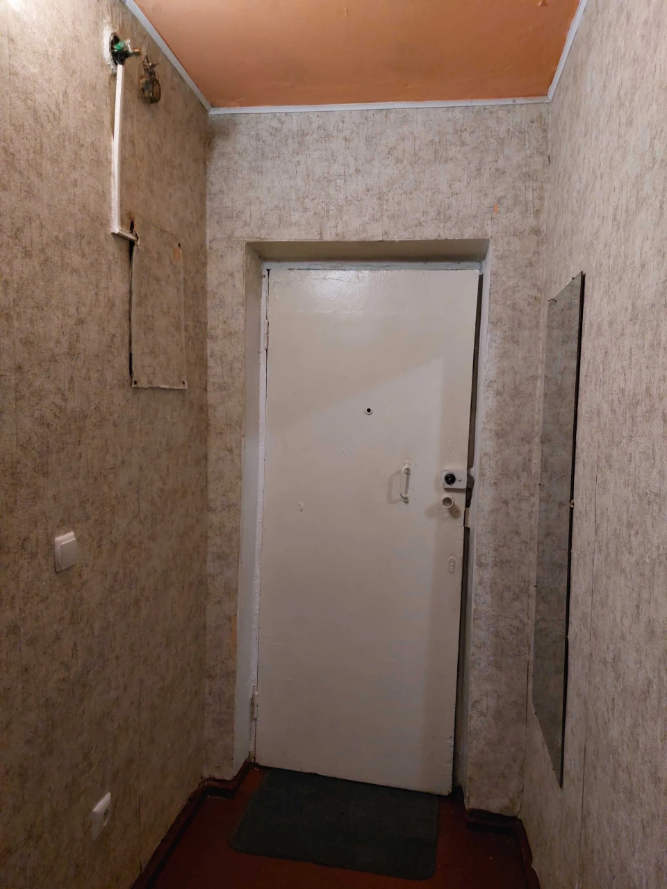 Продаж 2-х квартири в цегляному будинку