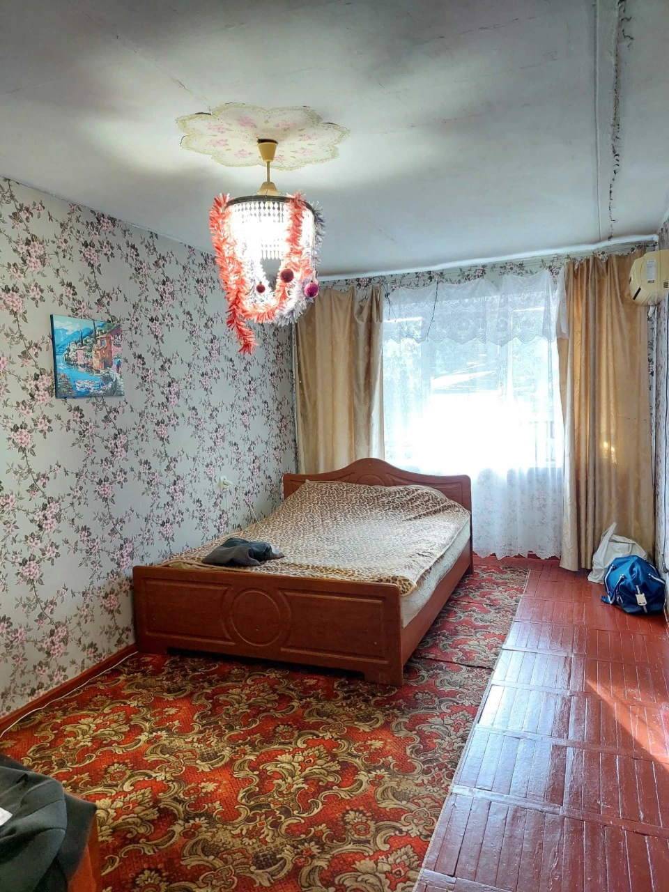 Продаж 2-х квартири в цегляному будинку