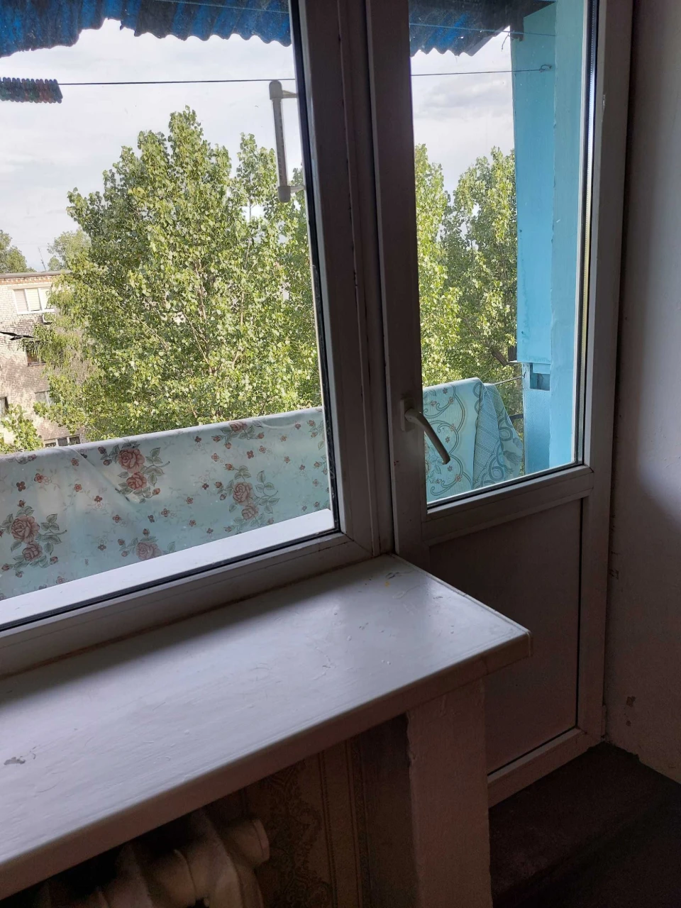 Продаж 2-х квартири в цегляному будинку