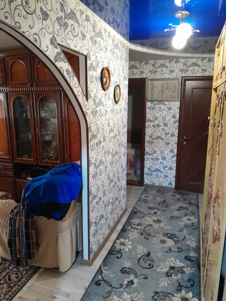 Продаж затишної 3-кімнатної квартири з видом на Дніпро