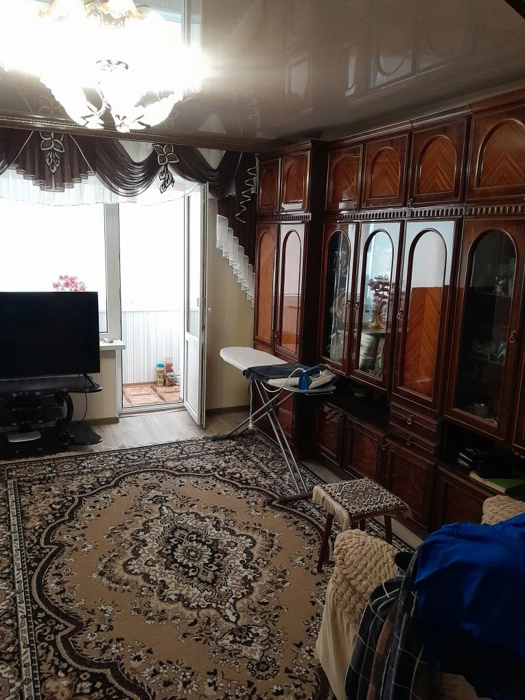 Продаж затишної 3-кімнатної квартири з видом на Дніпро