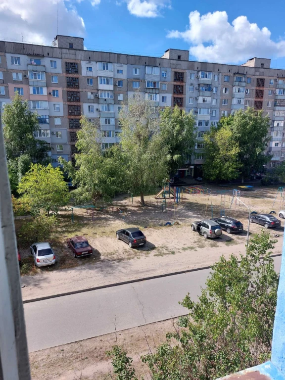 Продаж 2-кімн. квартири в самому центрі Горішніх Плавнів
