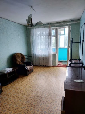 Продаж 2-кімн. квартири в самому центрі Горішніх Плавнів