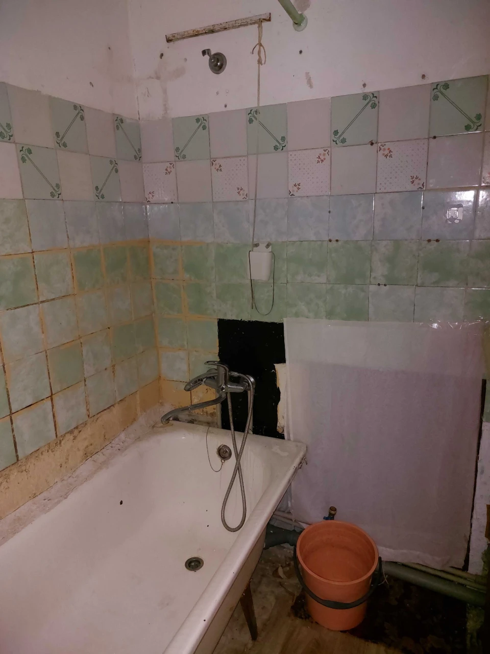 Продаж 2-кімн. квартири в самому центрі Горішніх Плавнів
