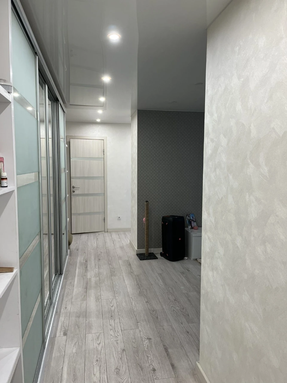 Sale of a 3-room apartment with turnkey renovation in the best district of the city