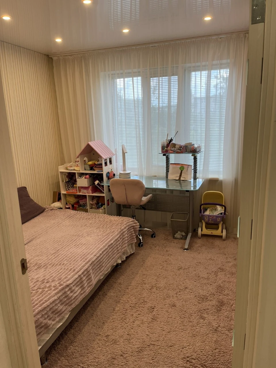 Sale of a 3-room apartment with turnkey renovation in the best district of the city
