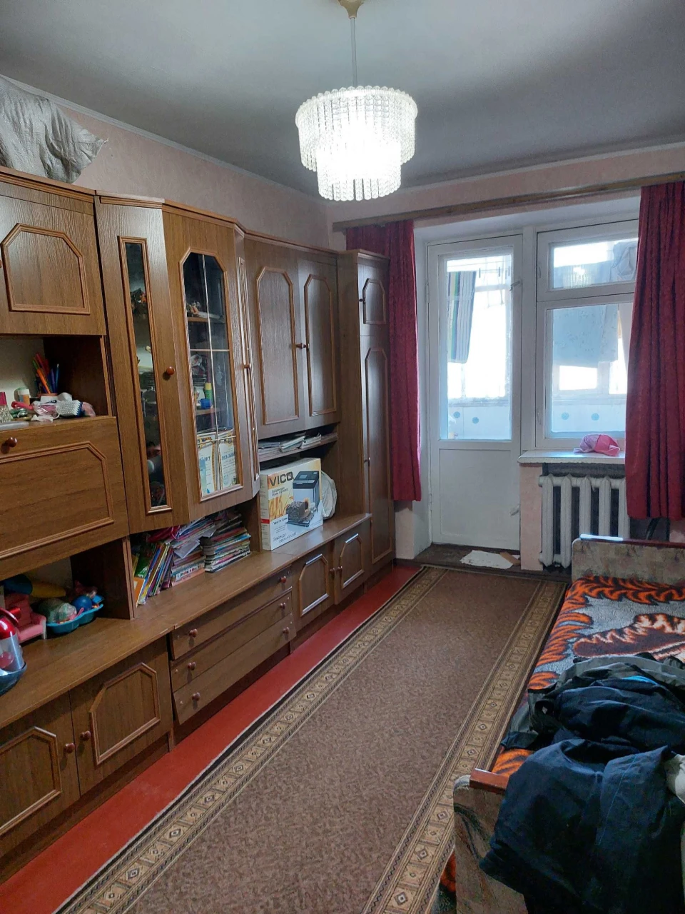 Spacious 3-bedroom apartment in a great location!