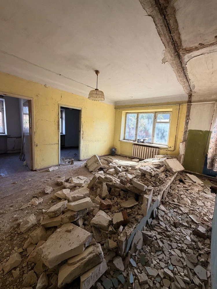 Sale of a 3-room apartment on Heroiv Chornobyla Street