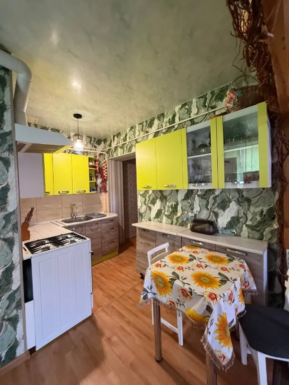 For Sale: 2-bedroom apartment with individual heating, location: