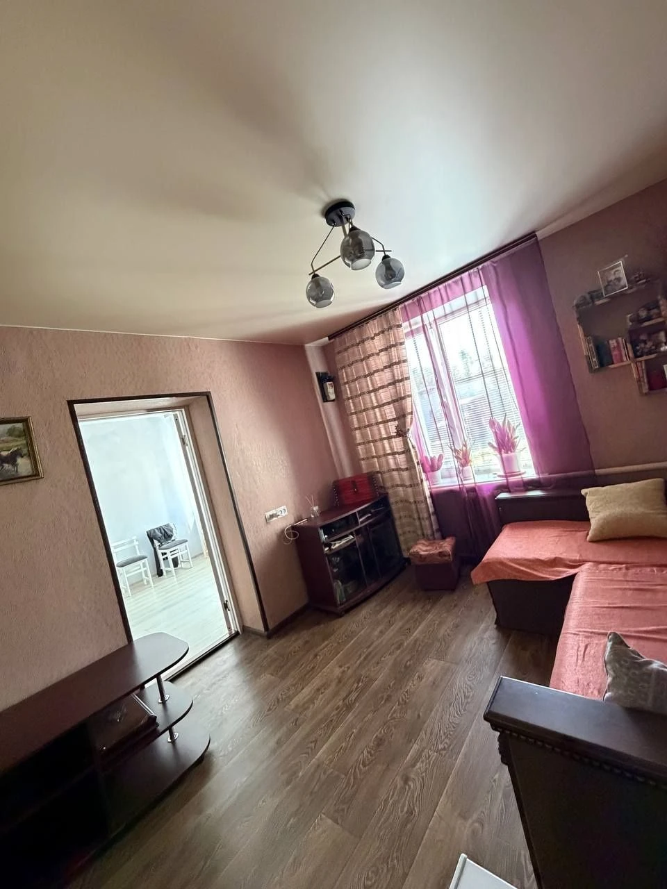 For Sale: 2-bedroom apartment with individual heating, location: