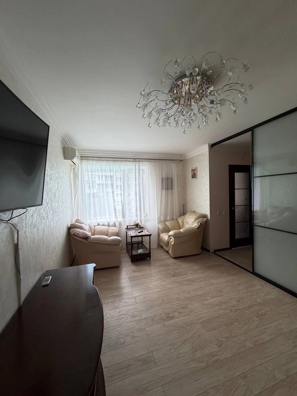 For Sale: 3-bedroom apartment in a new building, StaroTroyc Street