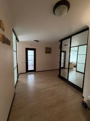 For Sale: 3-bedroom apartment in a new building, StaroTroyc Street