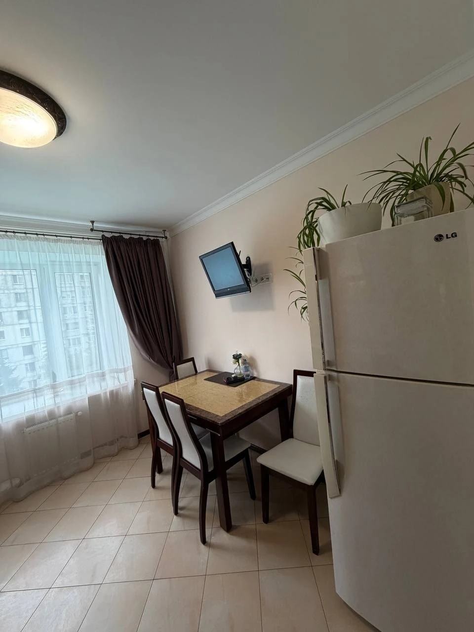 For Sale: 3-bedroom apartment in a new building, StaroTroyc Street