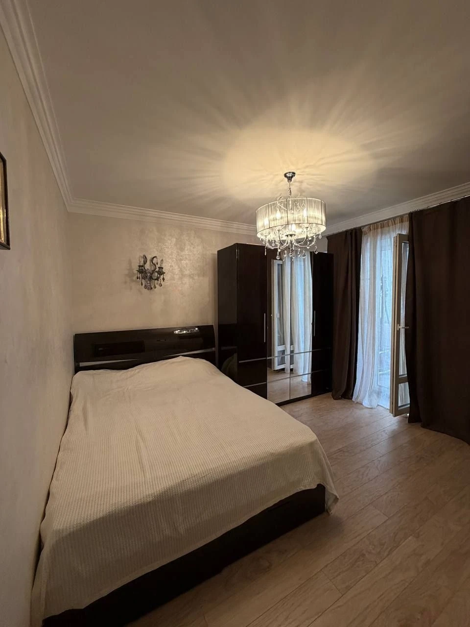 For Sale: 3-bedroom apartment in a new building, StaroTroyc Street