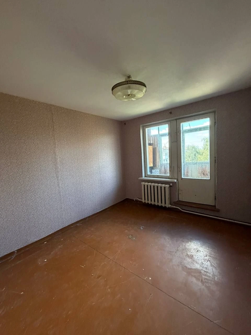 Продається 2-кімнатна квартира, район Військове містечко