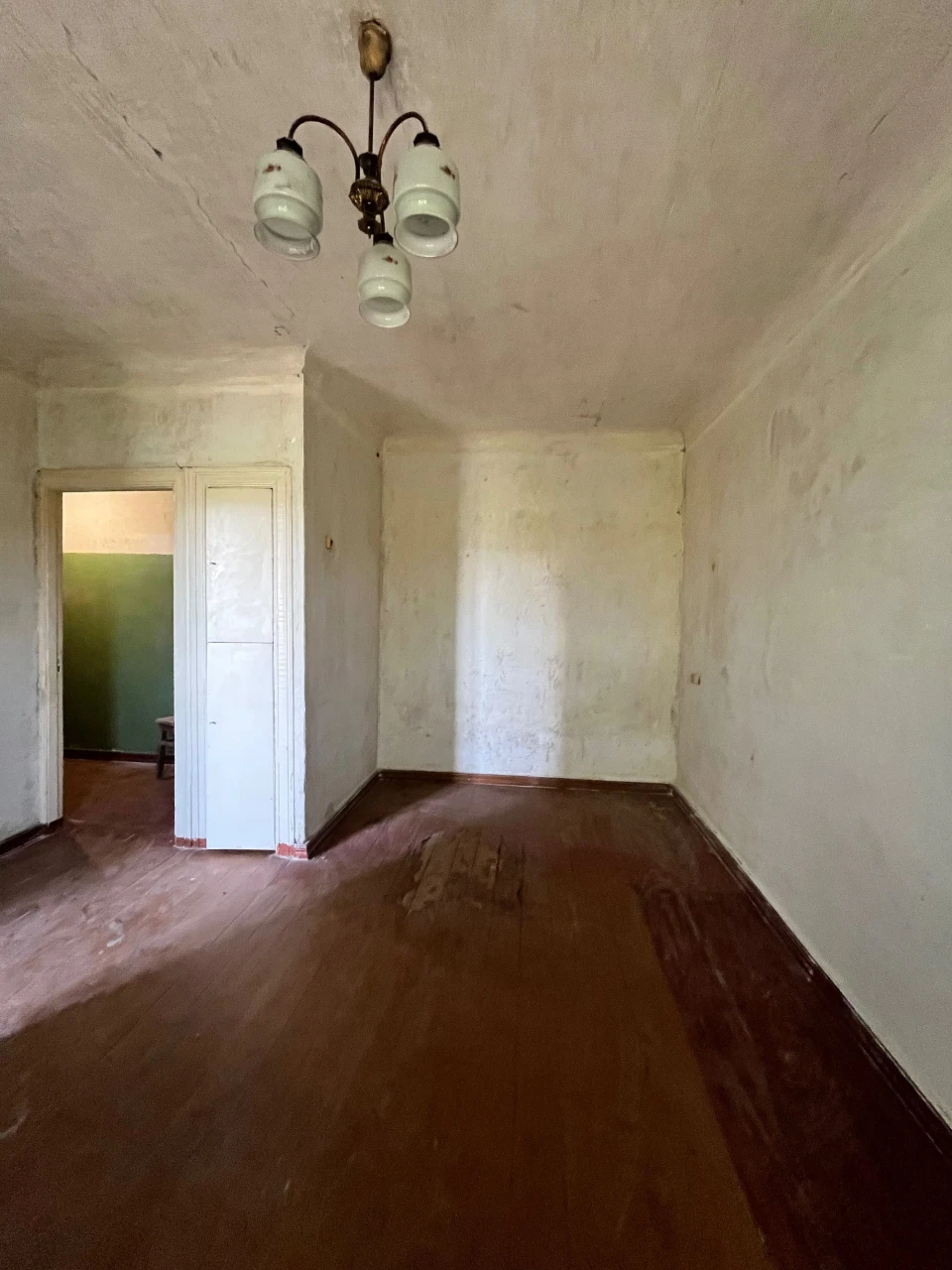 1 room in the city center of Lutny on Volodymyr Avenue