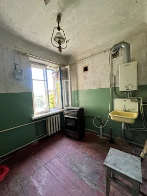 1 room in the city center of Lutny on Volodymyr Avenue