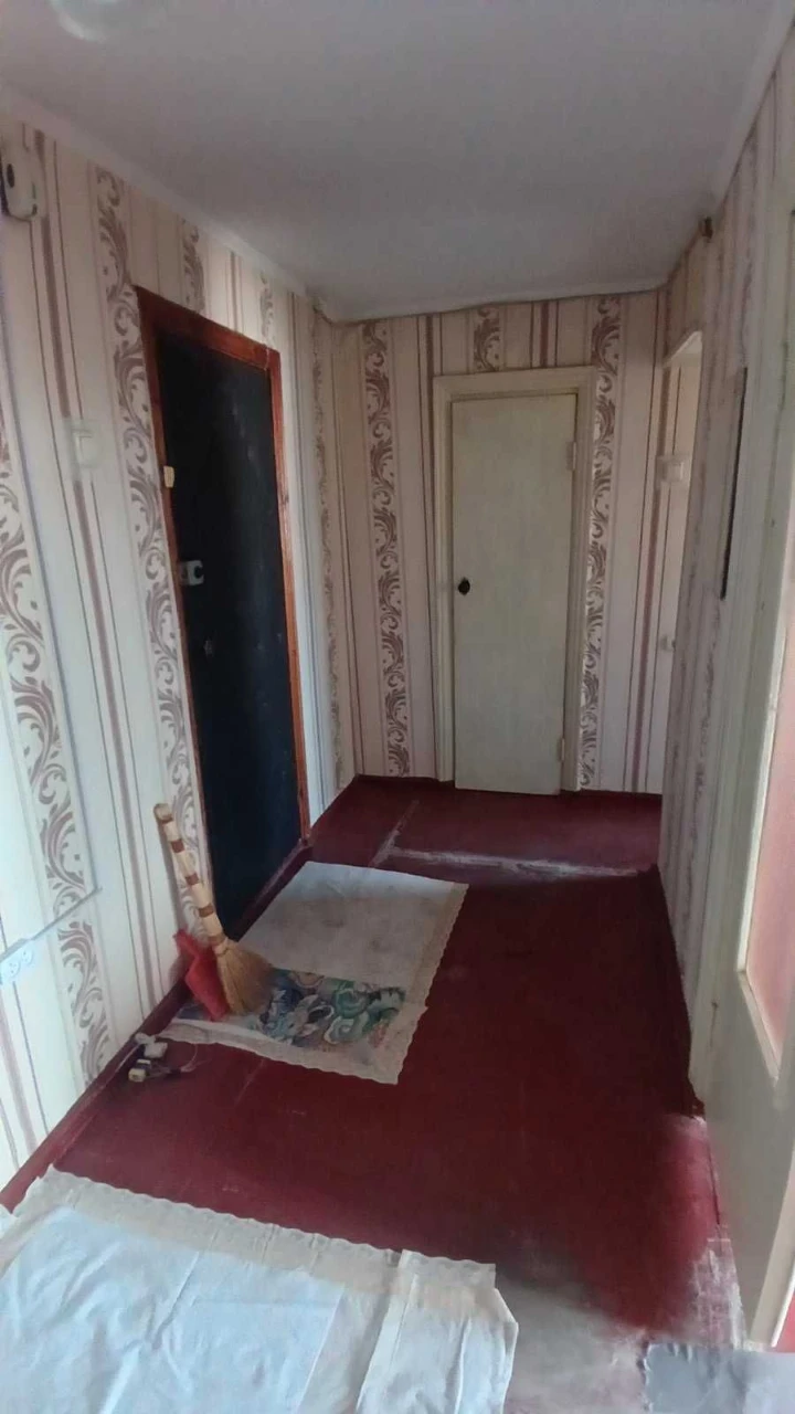 Продається 2-кімнатна квартира.