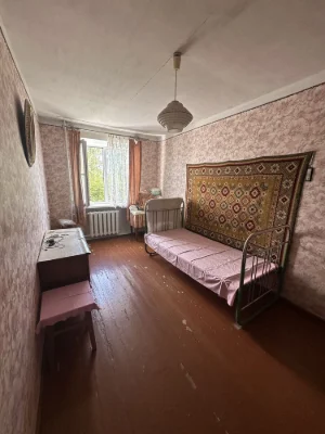 Sale of a 3-room apartment on Ye. Chikalenko Street (First of September)
