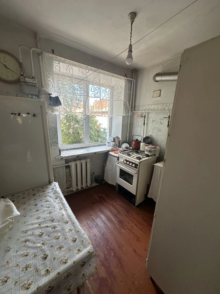 Sale of a 3-room apartment on Ye. Chikalenko Street (First of September)