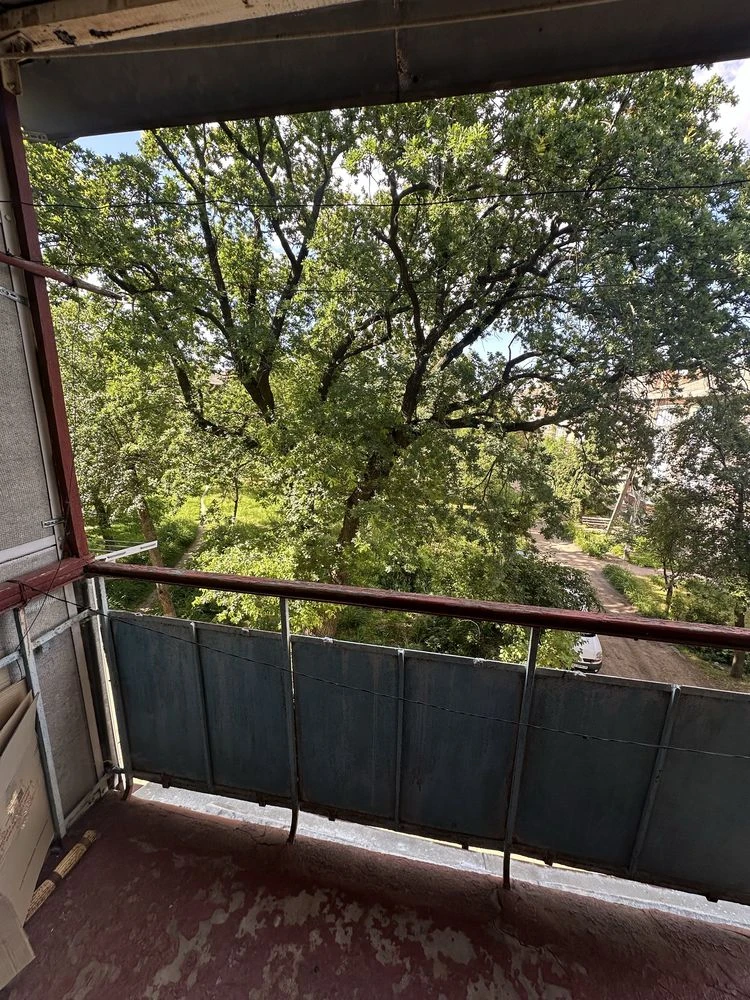 Sale of a 3-room apartment on Ye. Chikalenko Street (First of September)