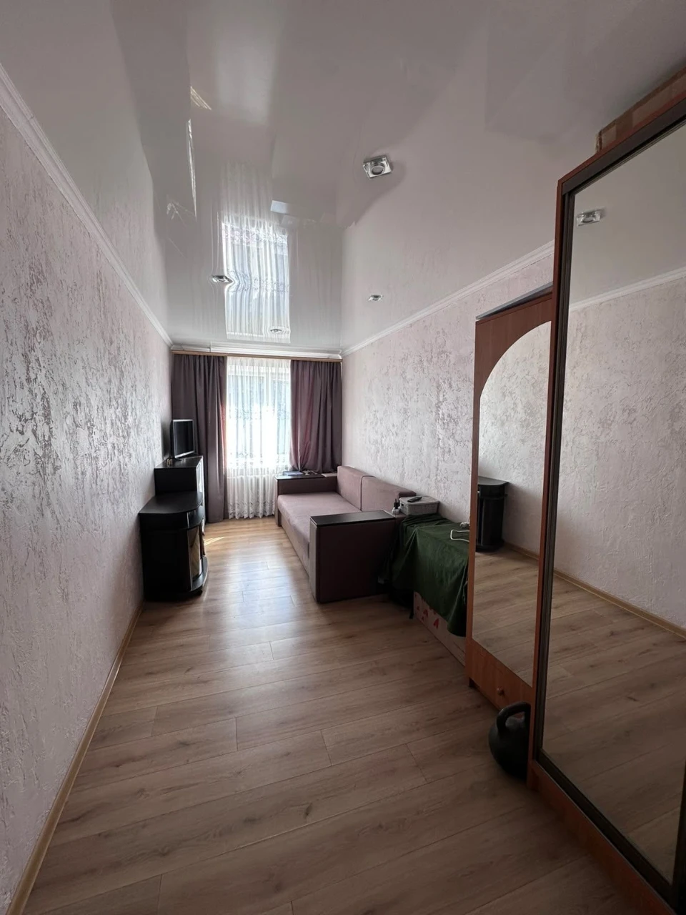Продам 2 кімнатну квартиру в центрі міста