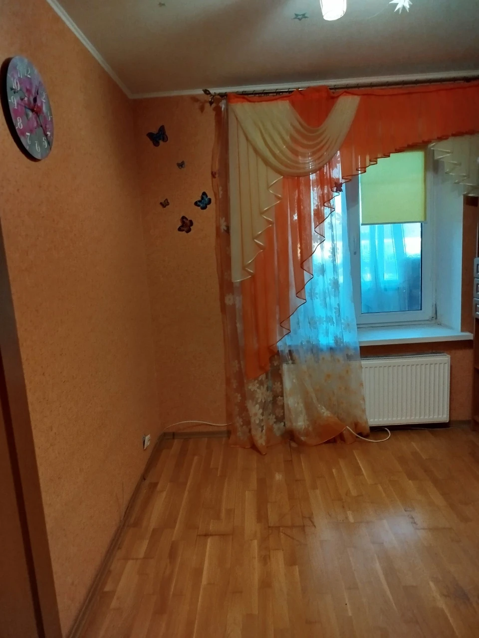 Квартира двокімнатна з індивідуальним опаленням