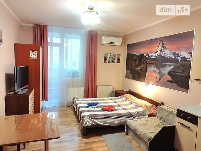 Продажа 3к квартиры 122.2 кв. м по ул. Михаила Максимовича 3