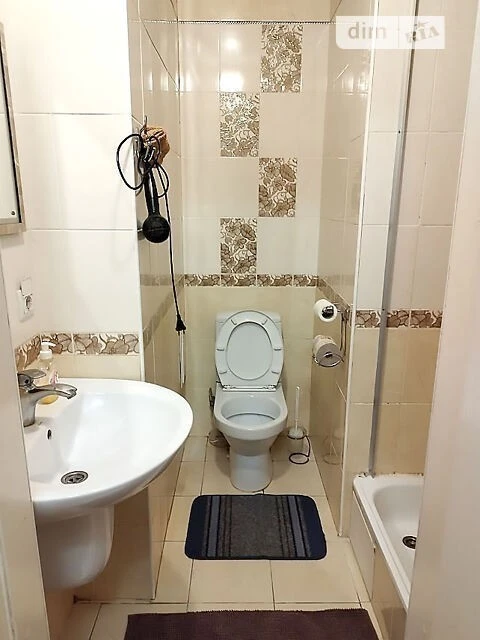 Продажа 3к квартиры 122.2 кв. м по ул. Михаила Максимовича 3