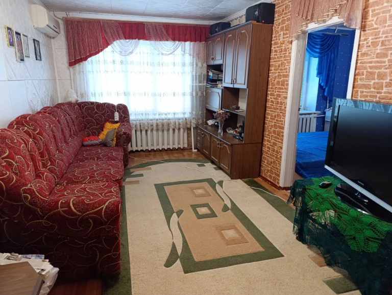 Двокімнатна квартира в гуртожитку
