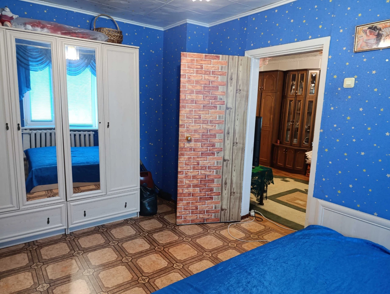 Двокімнатна квартира в гуртожитку
