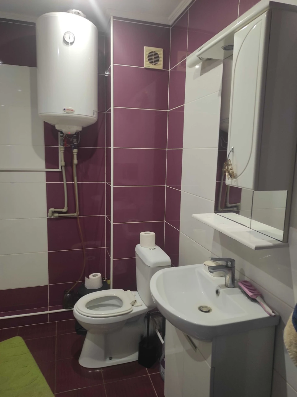 Продам дворівневу 4-х кімн. кВ. в центрі м.Миргород