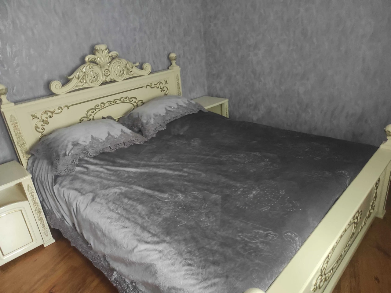 Продам дворівневу 4-х кімн. кВ. в центрі м.Миргород