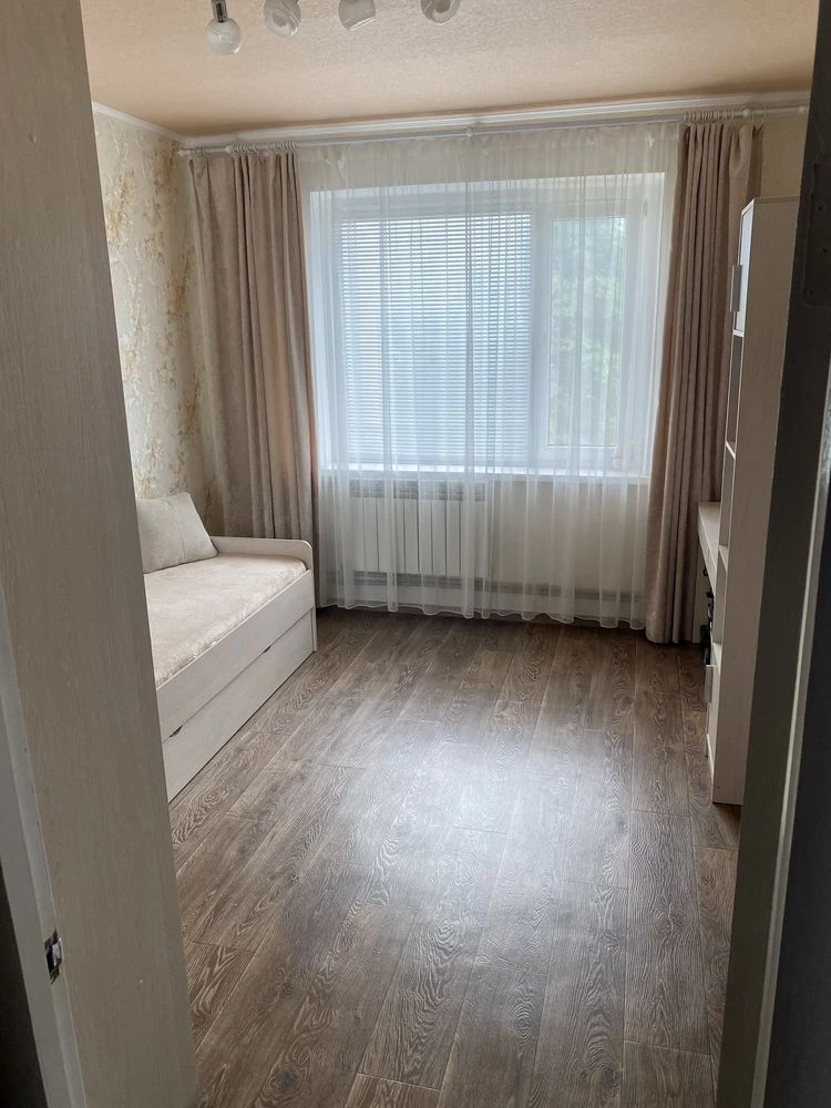 Продам двокімнатну квартиру з меблями. Автономне опалення. С