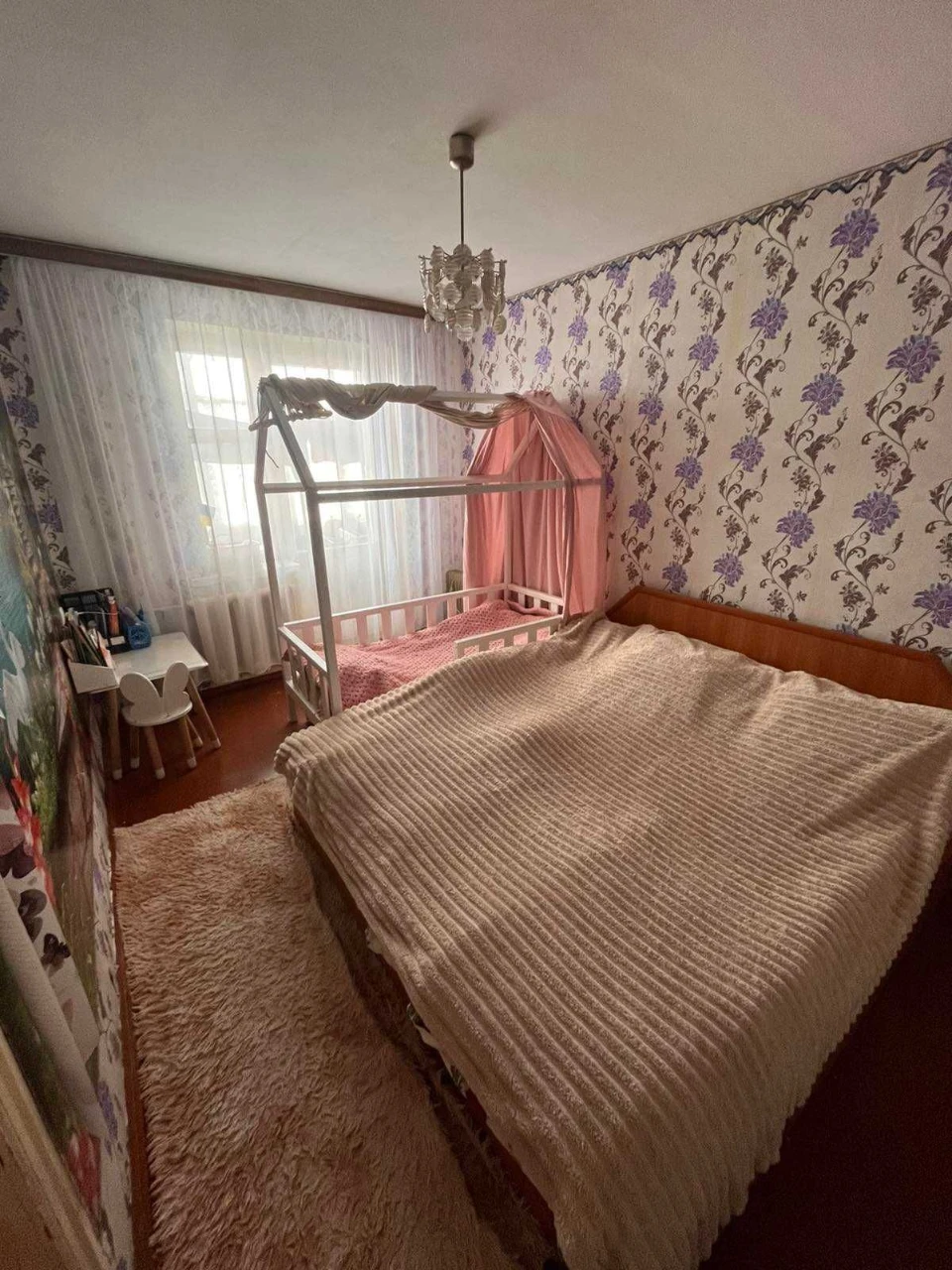 Продається 2-кімнатна квартира в центрі міста Пирятин.