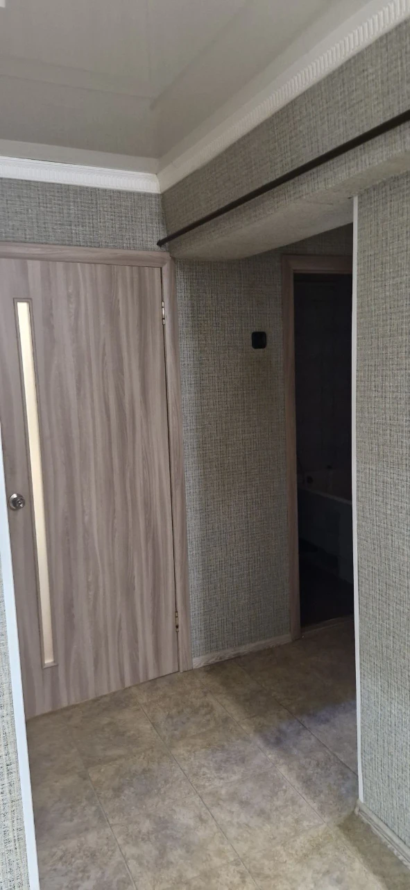 Продається 2-кімнатна квартира 60,7 кв.м. в місті Хорол, район ДРП.
