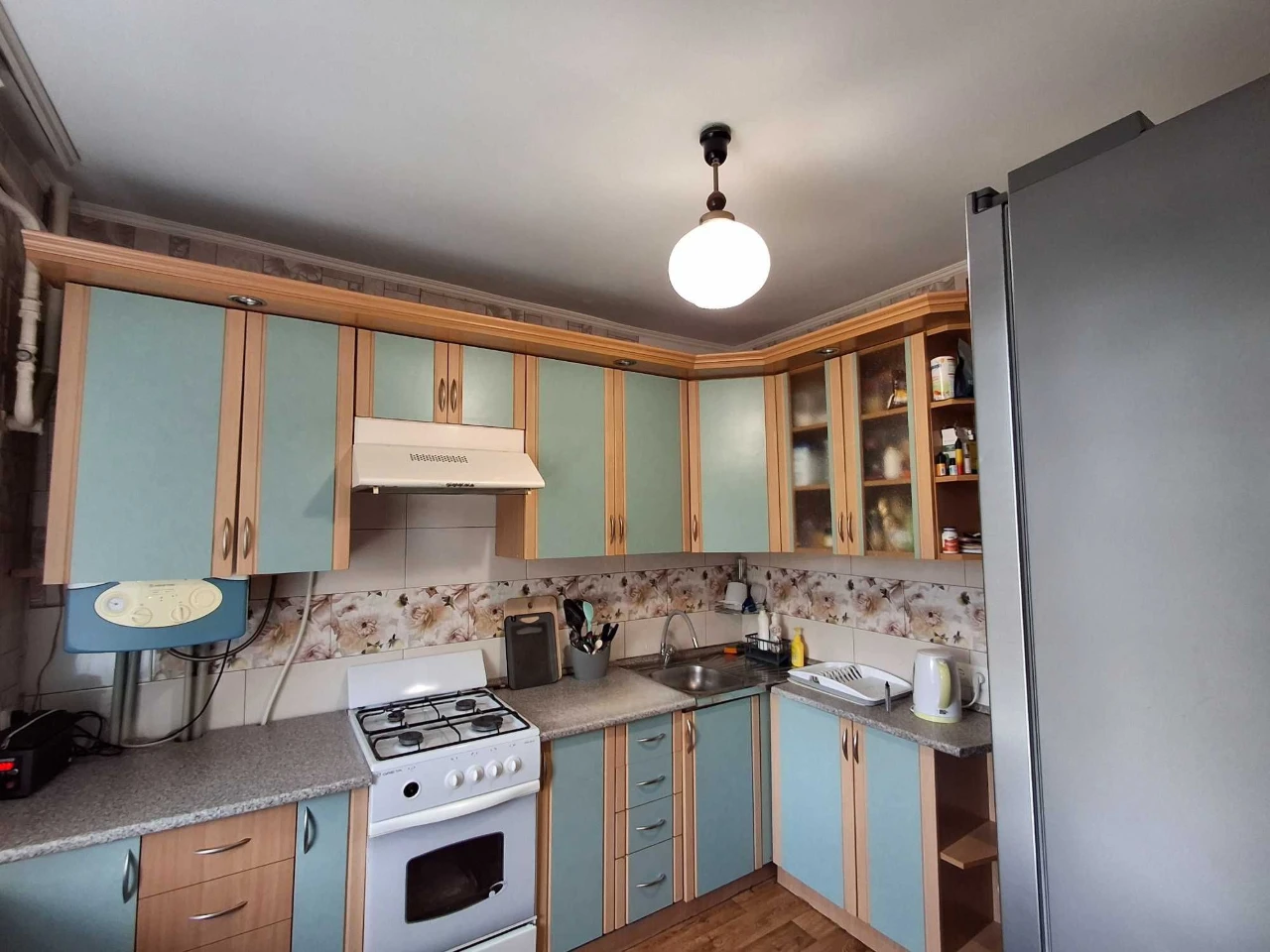Продам 3-кімнатну квартиру в Дубно — 60 м², автономне опален