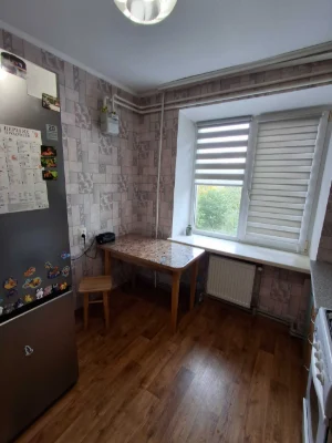 Продам 3-кімнатну квартиру в Дубно — 60 м², автономне опален