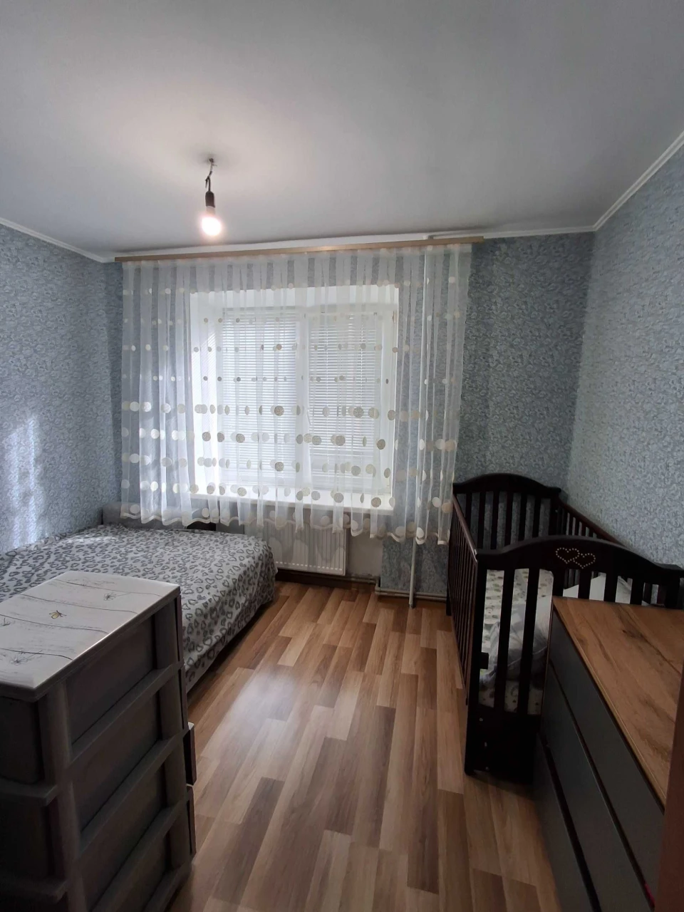 Продам 3-кімнатну квартиру в Дубно — 60 м², автономне опален