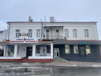 3кімн. квартира в центрі міста (житло чи під комерцію)